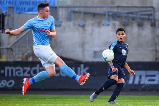 Andrew Burns of Ballymena United and Romain Gall of Malmö