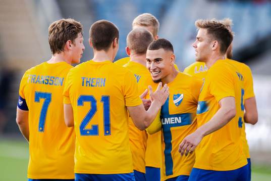 Jordan Larsson of IFK Norrköping celebrate with teammates