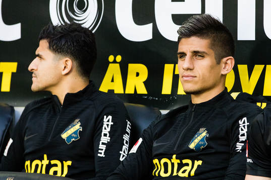 s Tarik Elyounoussi och Nicolas Stefanelli
