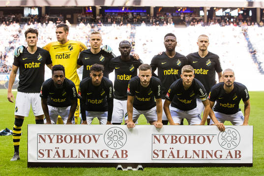 s startelva innan fotbollsmatchen i Allsvenskan mellan AIK