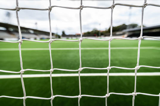 Nätet i ett fotbollsmål på Malmö IP