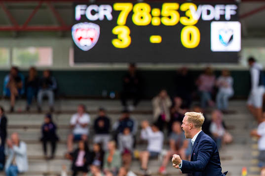 Rosengårds tränare Jonas Eidevall jublar