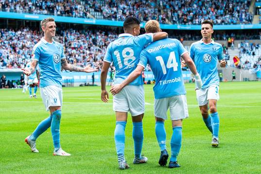Malmö FFs Anders Christiansen jublar med lagkamrater
