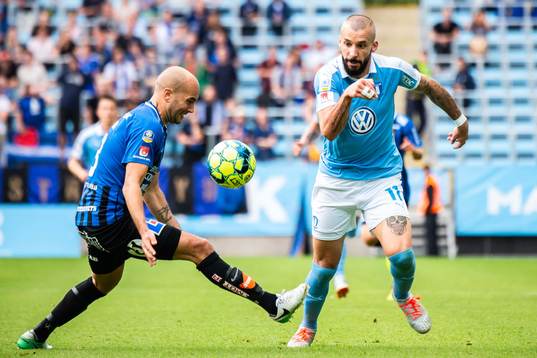 Sirius Karl Larson och Malmö FFs Guillermo Molins