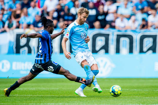 Sirius Henry Offia mot Malmö FFs Rasmus Bengtsson