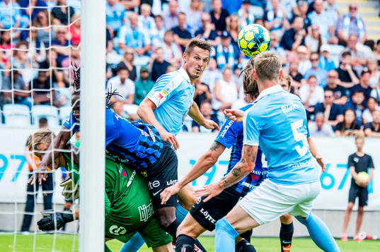 Malmö FFs Markus Rosenberg och Sören Rieks framför