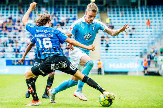 Malmö FFs Sören Rieks mot Sirius Axel Björnström