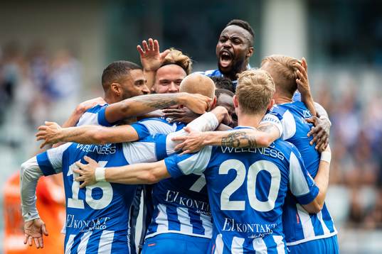 IFK Göteborgs Robin Söder jublar med lagkamrater