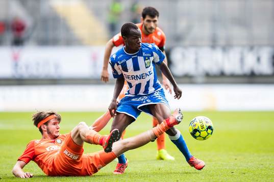 AFC Eskilstunas Wilhelm Loeper mot IFK Göteborgs Alhassan
