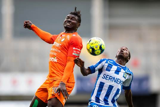 AFC Eskilstunas Onyedikachukwu Samuel Nnamani och IFK