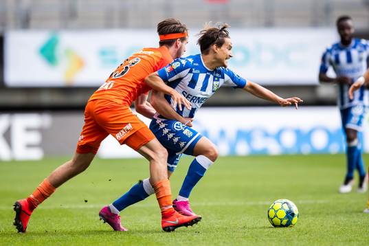 AFC Eskilstunas Wilhelm Loeper och IFK Göteborgs Amin