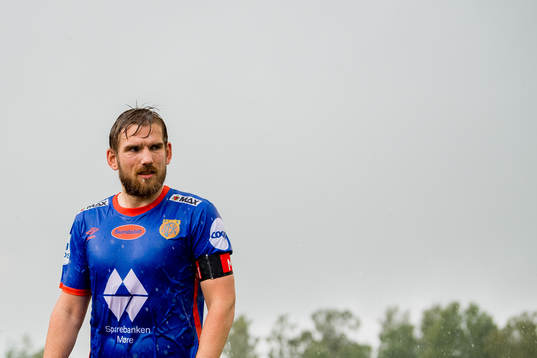 Oddbjørn Lie of Aalesund at half time