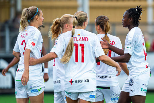 Rosengårds spelare jublar