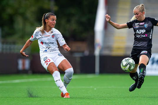 Rosengårds Johanna Rytting Kaneryd och Växjös Amanda