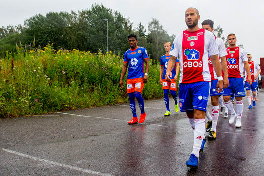 Erikson Spinola Lima of Aalesund and Kristian Brix of KFUM