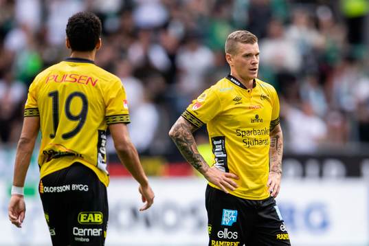 Elfsborgs Kevin Kabran och Simon Olsson deppar