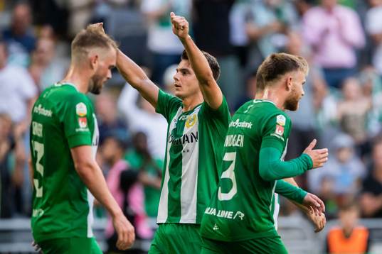 Hammarbys Alexander Kacaniklic jublar
