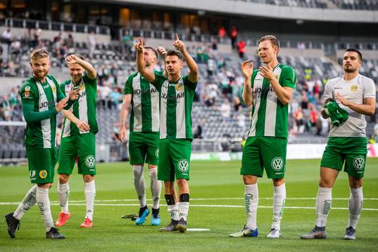 Hammarbys spelare jublar