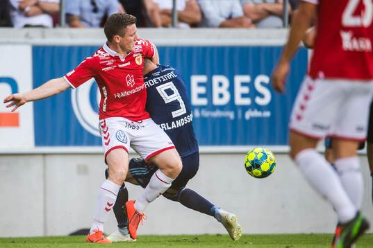 Kalmars Victor Agardius och Djurgårdens Haris Radetinac