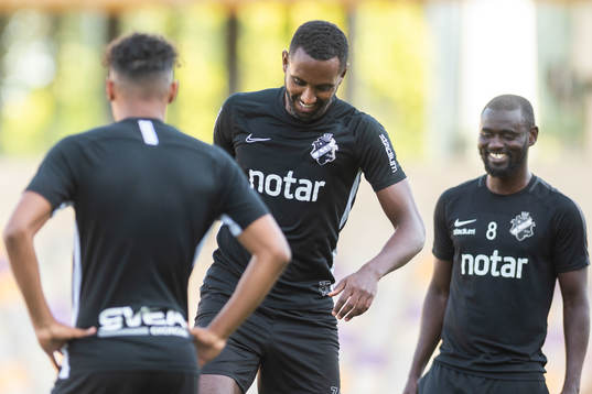 Bläddra bland fler bilder av Football, Champions League Qualification, AIK, Press conference and training 