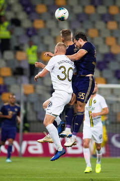 Kolbeinn Sigthorsson of AIK and Spiro Pericic of Maribor