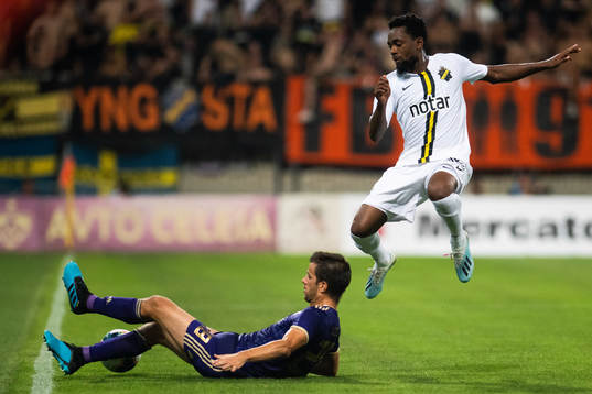 Alexandru Cretu of Maribor and Heradi Rashidi of AIK