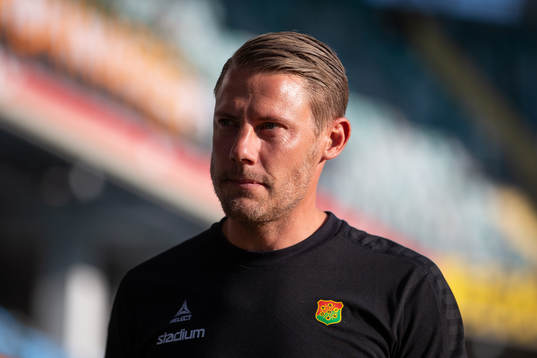 GAIS tränare Patrik Ingelsten innan fotbollsmatchen i
