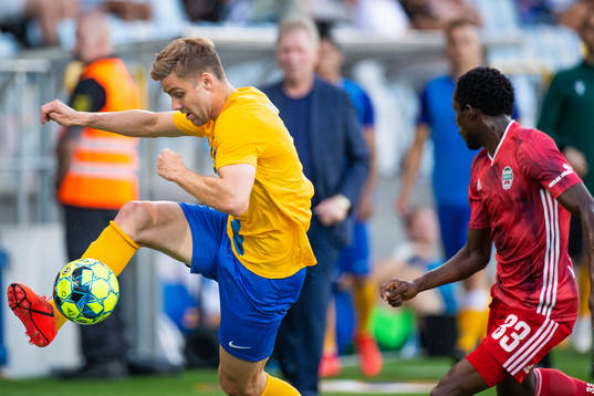 Christoffer Nyman of IFK Norrköping and Seydina Keita of