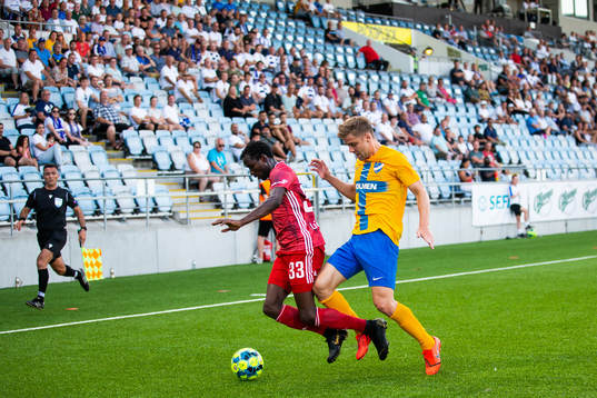 Christoffer Nyman of IFK Norrköping and Seydina Keita of
