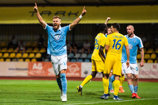 Rasmus Bengtsson of Malmö FF celebrates
