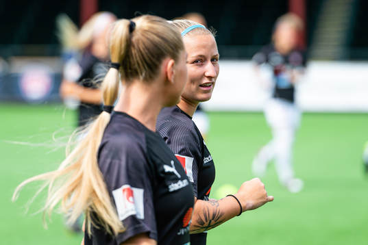Rosengårds Hailie Mace och Lisa-Marie Utland