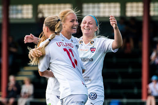 Bläddra bland fler bilder av Fotboll, Damallsvenskan, Rosengård - Kungsbacka