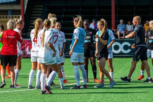 Rosengårds spelare jublar