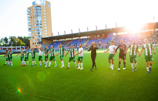 Hammarbys spelare jublar