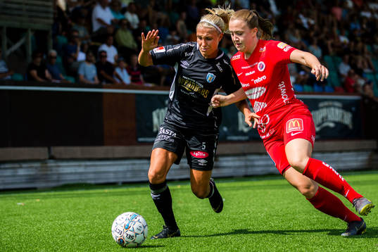 Göteborgs Emma Koivisto och Örebros Maja Regnås