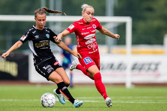 Göteborgs Julia Zigiotti Olme och Örebros Jonna Dahlberg