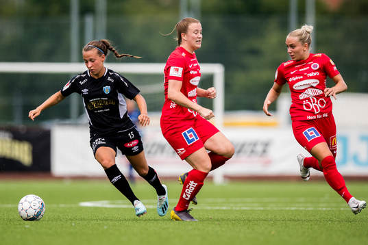 Göteborgs Julia Zigiotti Olme och Örebros Maja Regnås