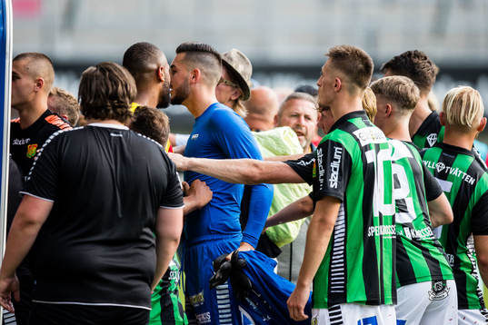 GAIS spelare och Syrianska spelare i dispyt