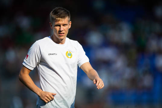 Hammarbys Aron Jóhansson innan fotbollsmatchen i
