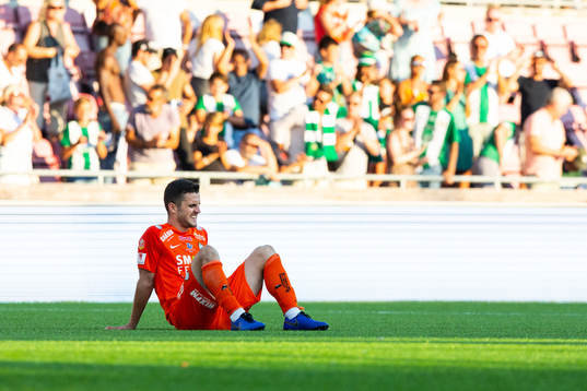 AFC Eskilstunas Kadir Hodzic deppar