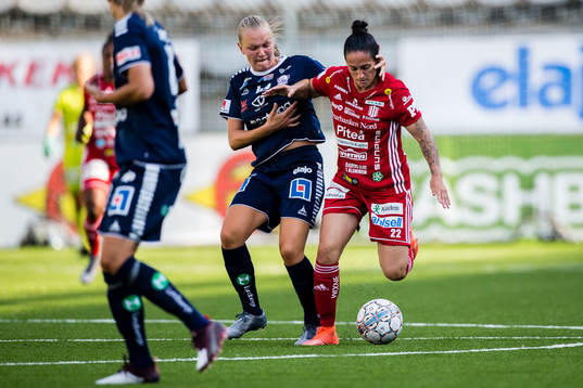 Linköpings Frida Leonardsen Maanum och Piteås Fernanda Da