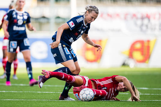 Piteås Nina Jakobsson och Linköpings Lisa Lantz