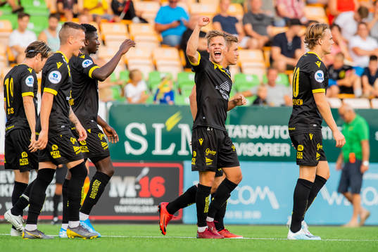 Eirik Wichne of Start celebrate