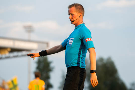 Kristoffer Hagenes, referee