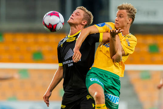 Mathias Idsøe Bringaker of Start and Sakarias Opsahl of