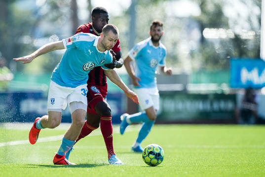 Malmö FFs Jo Inge Berget och Östersunds Isak Ssewankambo