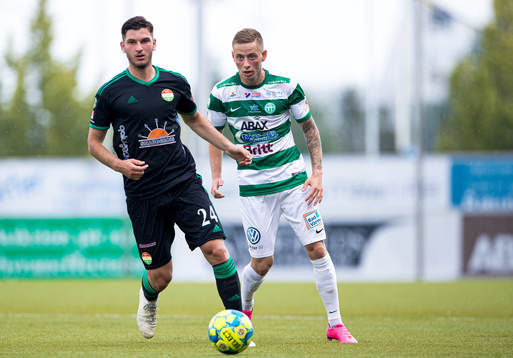 Dalkurds Besard Sabovic och Västerås Petar Petrovic