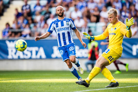 IFK Göteborgs Robin Söder och IFK Norrköpings målvakt