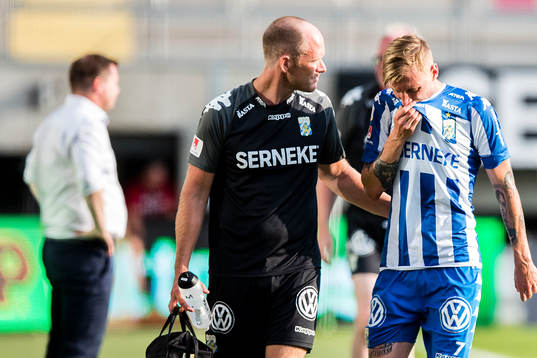 IFK Göteborgs Sebastian Eriksson tvingas avbryta matchen