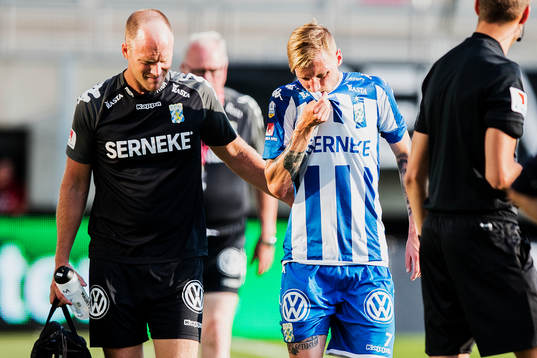IFK Göteborgs Sebastian Eriksson tvingas avbryta matchen